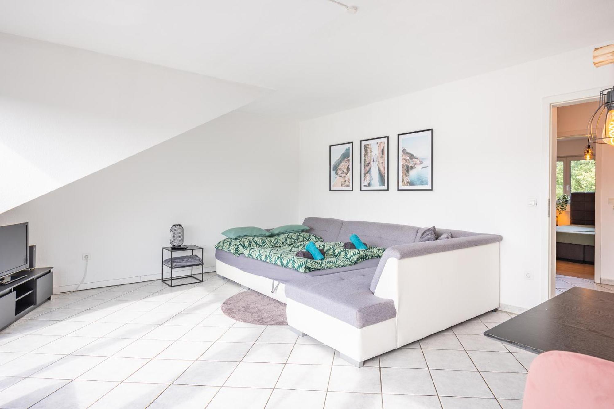 - Moderne Und Geraeumige 2 Zimmerwohnung Mit Sued-balkon In Gladbeck-brauck Naehe Movie Park Und Arena Aufschalke * Gladbeck